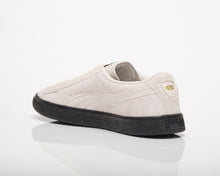 Load image into Gallery viewer, Puma x BUTTER GOODS Suede
