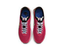 Load image into Gallery viewer, Nike Waffle Trainer 2 SD Gym Red/Metallic Gold
