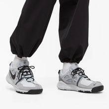 Load image into Gallery viewer, Nike Terra Vista Platinum Black &amp; Grey
