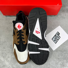 Load image into Gallery viewer, Nike Air Huarache LE Bison 2021
