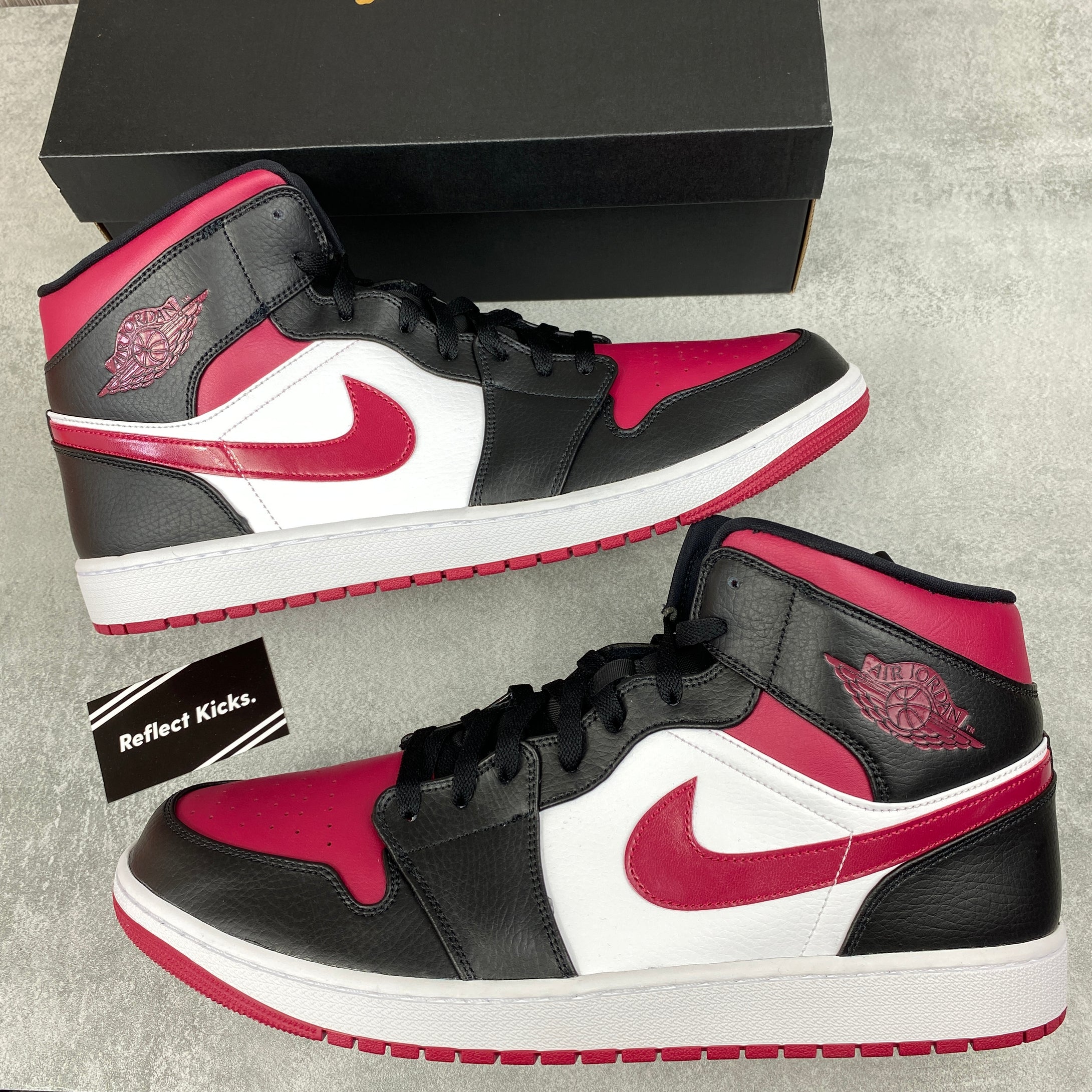 Nike Air Jordan 1 Mid Bred Toe 2019